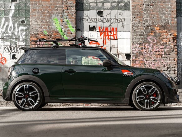 2019 Mini Hatch JCW III (F55/F56) Рестайлинг, зелёный - вид 3