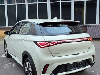 2026 BYD Dolphin 45.12 kWh I Рестайлинг, розовый, 2457000 рублей, вид 4