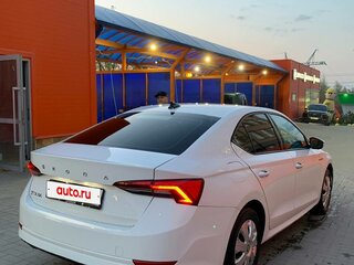 2021 Skoda Octavia IV (A8), белый, 1450000 рублей, вид 2