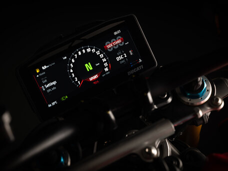 2025 Ducati Streetfighter V4, красный, 3350000 рублей, вид 5
