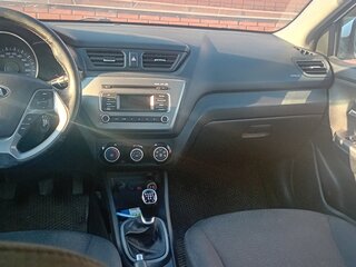 2016 Kia Rio III Рестайлинг, белый, 950000 рублей, вид 5