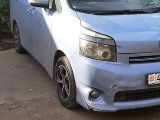 2008 Toyota Voxy II (R70), голубой, 1125000 рублей, вид 2