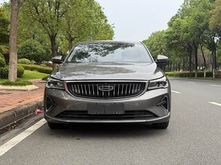2022 Geely Emgrand II, серебристый, 1100400 рублей, вид 2