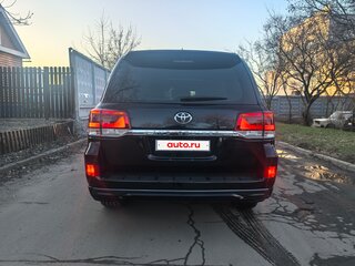 2016 Toyota Land Cruiser 200 Series Рестайлинг 2, чёрный, 6500000 рублей, вид 3