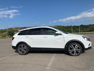 2021 Lada (ВАЗ) Vesta SW Cross I, белый, 1400000 рублей, вид 1