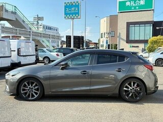 2017 Mazda Axela III Рестайлинг, серый, 910069 рублей, вид 2
