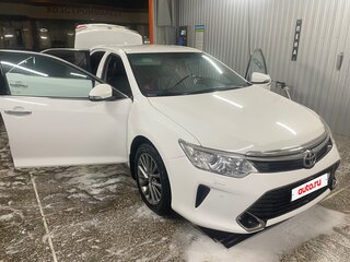 2016 Toyota Camry VII (XV50) Рестайлинг, белый, 2200000 рублей, вид 1