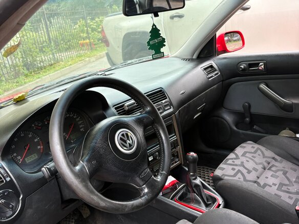 1999 Volkswagen Bora I, красный, 220000 рублей - вид 5