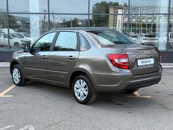 2026 Lada (ВАЗ) Granta I Рестайлинг, коричневый, 1121000 рублей - вид 2