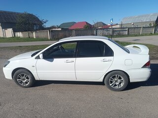 2003 Mitsubishi Lancer Cedia IX, белый, 320000 рублей, вид 3