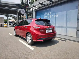 2022 Nissan Tiida II (China Market), красный, 1106000 рублей, вид 5