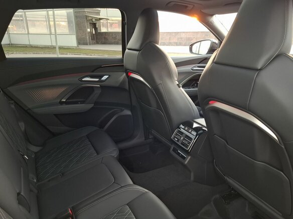 2026 Audi Q5 L III (GU), чёрный, 6880000 рублей - вид 26
