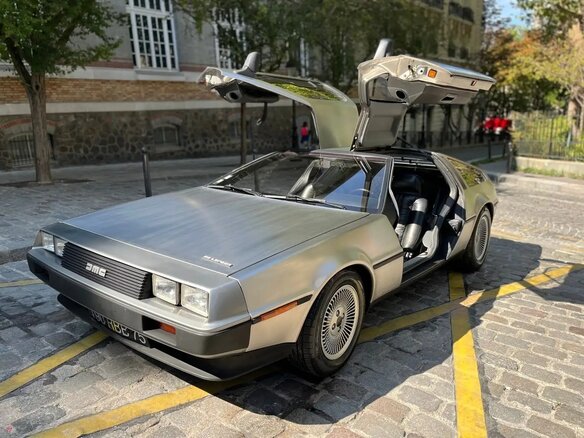 1982 DeLorean DMC-12, серебристый - вид 2