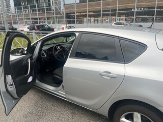 2011 Opel Astra J, серебристый, 500000 рублей, вид 3
