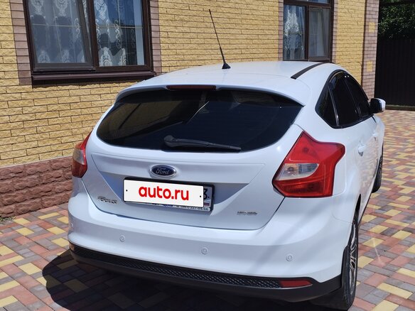 2013 Ford Focus III, белый, 850000 рублей - вид 2