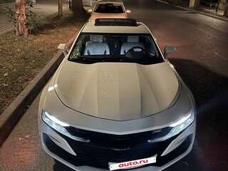 2020 Chevrolet Camaro 10-speed VI Рестайлинг, белый, 4860000 рублей, вид 1