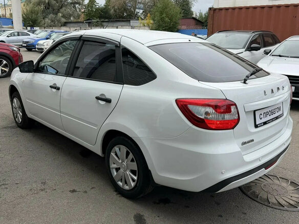 2018 Lada (ВАЗ) Granta I Рестайлинг, белый, 549000 рублей - вид 2