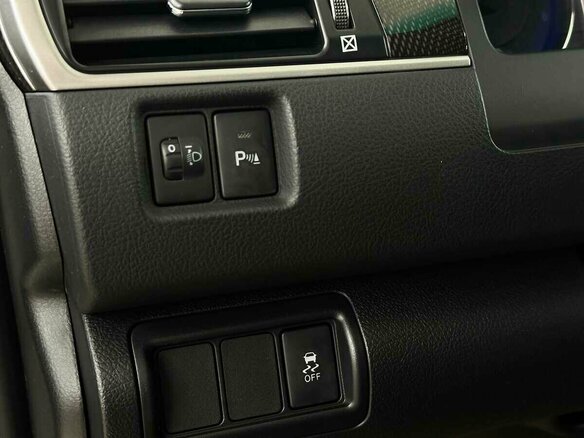 2017 Toyota Camry VII (XV50) Рестайлинг, белый, 2025000 рублей - вид 9