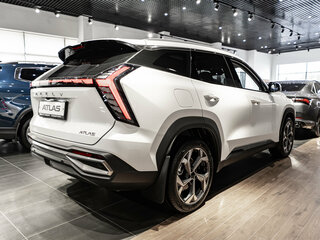 2026 Geely Atlas II, белый, 4119990 рублей, вид 4