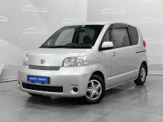 Toyota Porte I