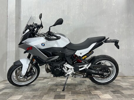 2021 BMW F 900 XR, белый, 945000 рублей, вид 2