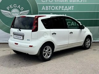 2011 Nissan Note I Рестайлинг, белый, 620000 рублей, вид 5