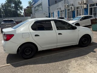 2016 Renault Logan II, белый, 300000 рублей, вид 4