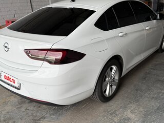 2020 Opel Insignia II Рестайлинг, белый, 2050000 рублей, вид 4