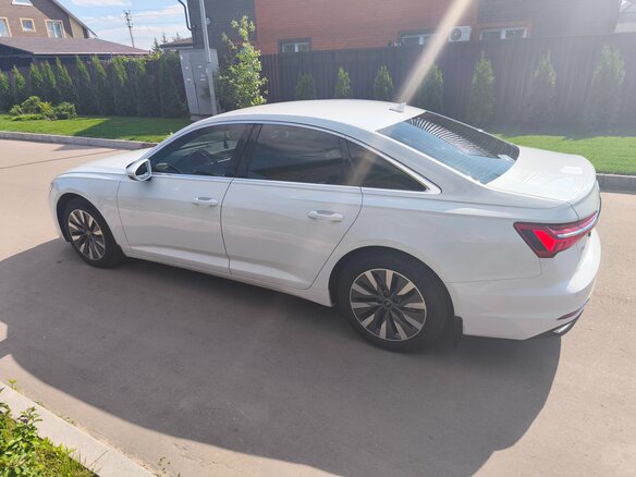 2021 Audi A6 45 TFSI V (C8), белый, 3650000 рублей - вид 4