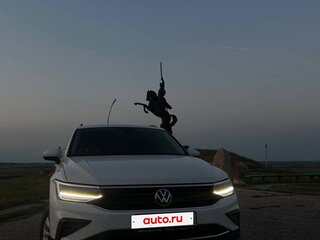 2021 Volkswagen Tiguan II Рестайлинг, белый, 2080000 рублей, вид 2