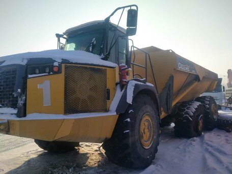 2013 John Deere Самосвалы, жёлтый, 2966138 рублей, вид 1