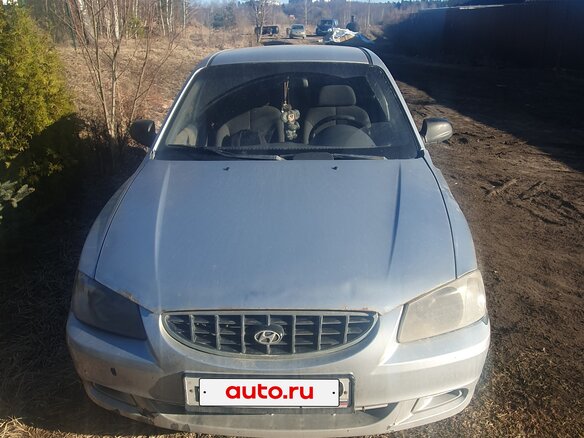 2000 Hyundai Accent II, серебристый, 200000 рублей