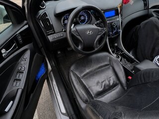 2010 Hyundai Sonata VI (YF), серый, 650000 рублей, вид 5