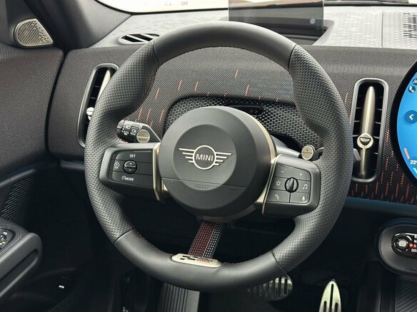 2024 Mini Countryman JCW John Cooper Works III, красный, 7600000 рублей - вид 17
