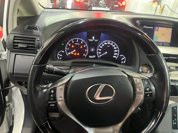 2015 Lexus RX 350 III Рестайлинг, белый, 2942000 рублей - вид 16