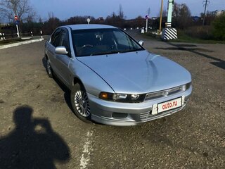 2004 Mitsubishi Galant VIII Рестайлинг, серебристый, 300000 рублей, вид 1