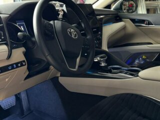 2022 Toyota Camry VIII (XV70) Рестайлинг, белый, 3800000 рублей, вид 2