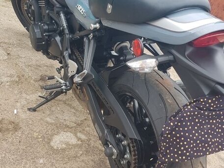 2018 Kawasaki Z 900RS, серебристый, 734099 рублей, вид 3
