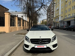 2017 Mercedes-Benz GLA 250 I (X156) Рестайлинг, белый, 2590000 рублей, вид 2