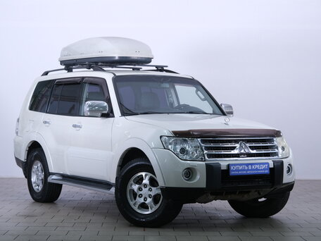 Mitsubishi Pajero IV