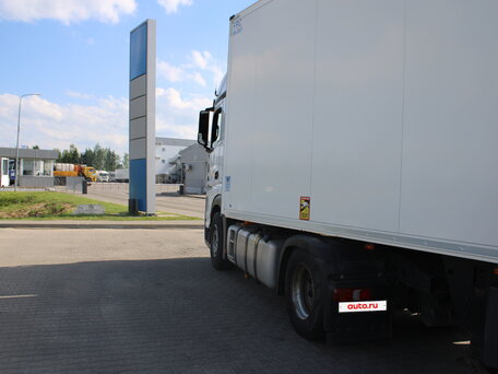 2021 Mercedes-Benz Actros, белый, 5600000 рублей, вид 5