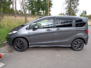 2009 Honda Freed I, серый, 980000 рублей, вид 4