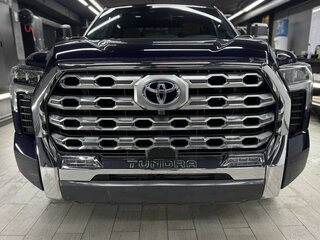 2023 Toyota Tundra CrewMax III, синий, 8900000 рублей, вид 2