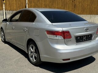 2011 Toyota Avensis III, серебристый, 1000000 рублей, вид 4
