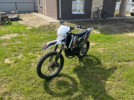 2023 BSE Z1, чёрный, 125000 рублей, вид 2