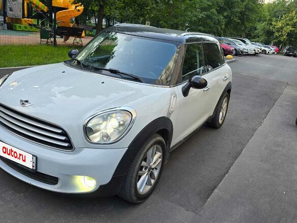 2011 Mini Countryman Cooper I, белый, 860000 рублей - вид 2