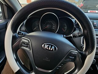 2015 Kia Rio III Рестайлинг, белый, 1050000 рублей, вид 4