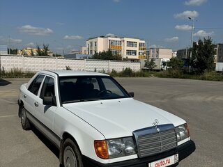1989 Mercedes-Benz W124 200, белый, 495000 рублей, вид 2