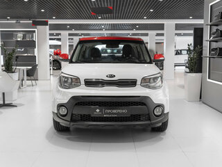 2017 Kia Soul II Рестайлинг, белый, 1470000 рублей, вид 3
