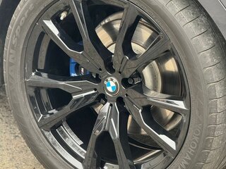 2019 BMW X7 40i I (G07), серый, 7300000 рублей, вид 3